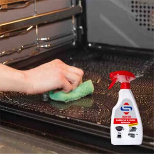 cleaning dirty oven